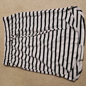 Tickled teal small black and white skirt